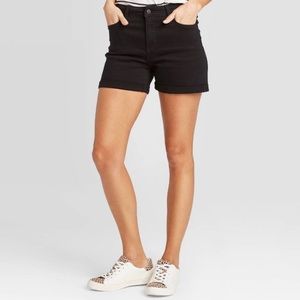 Universal Thread High-Rise Midi Black Shorts
